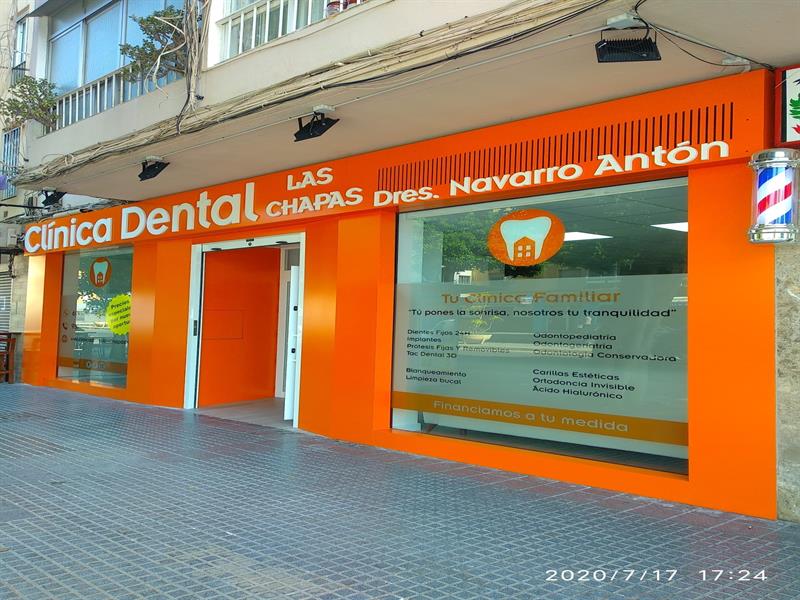 Clinica Dental Las Chapas - Dres Navarro Antón