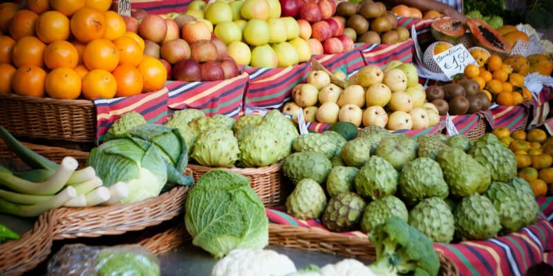 frutas y verduras con minerales