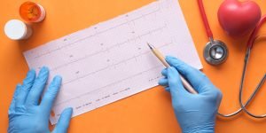 Cómo reconocer y tratar la fibrilación ventricular