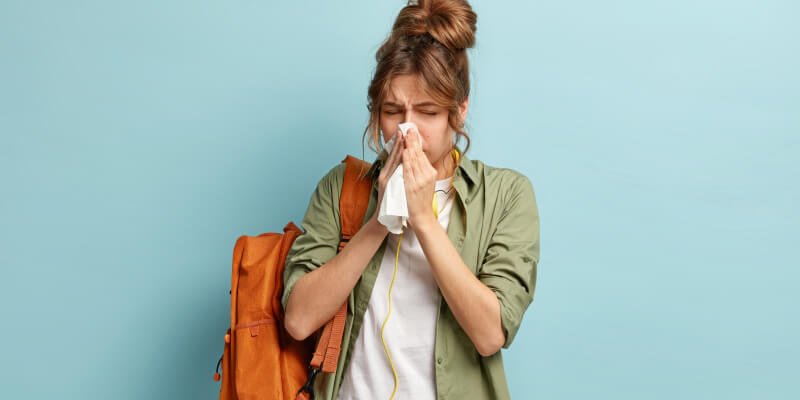 ¿Qué es la rinitis alérgica y cómo se trata?