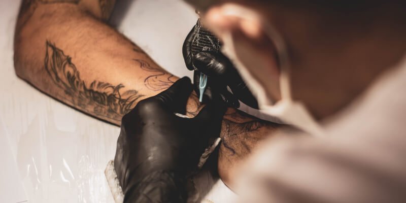 Beneficios y riesgos de los tatuajes - Blog SaludOnNet